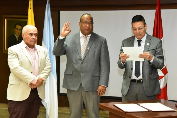 Se posesion&oacute; el nuevo Vicerrector de Bienestar Universitario